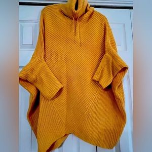 Heart N Crush Gold Poncho with Sleeves. Size L/XL.